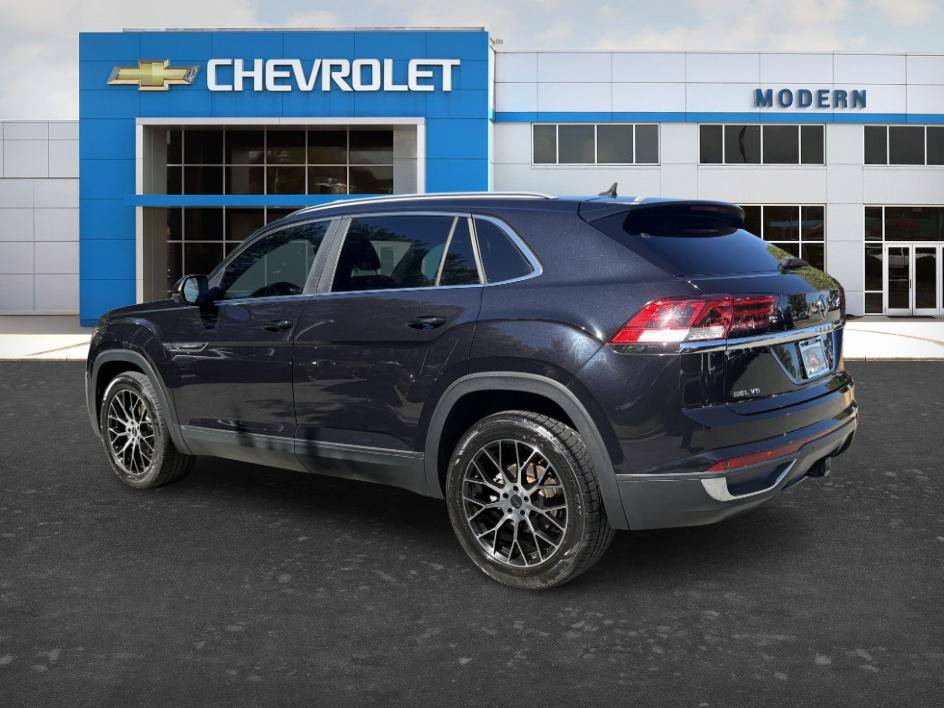 Used 2020 Volkswagen Atlas Cross Sport SEL AWD/4WD image 2