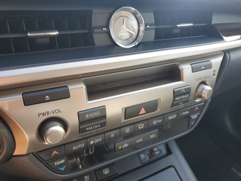 Used 2013 Lexus ES 350 image 29