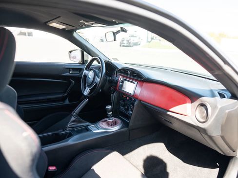 Used 2014 Subaru BRZ Premium RWD image 15
