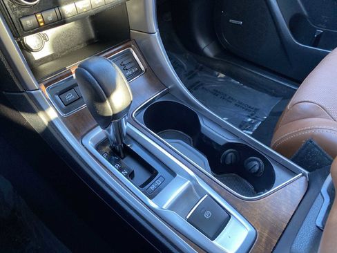 Used 2019 Subaru Ascent Touring image 23