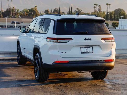 New 2025 Jeep Grand Cherokee L Altitude image 7