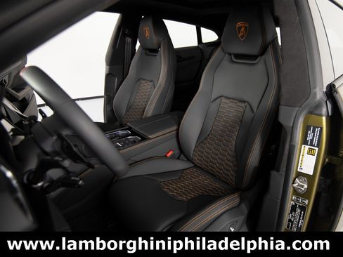Used 2024 Lamborghini Urus S image 10