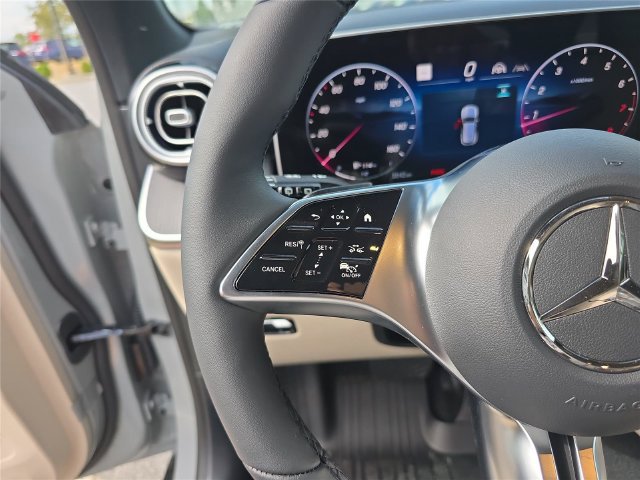 New 2026 Mercedes-Benz GLC 300 4MATIC image 32