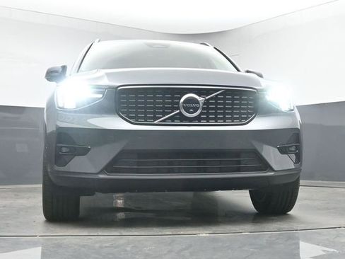 New 2026 Volvo XC40 B5 Plus w/ Protection Package Premier AWD/4WD image 39
