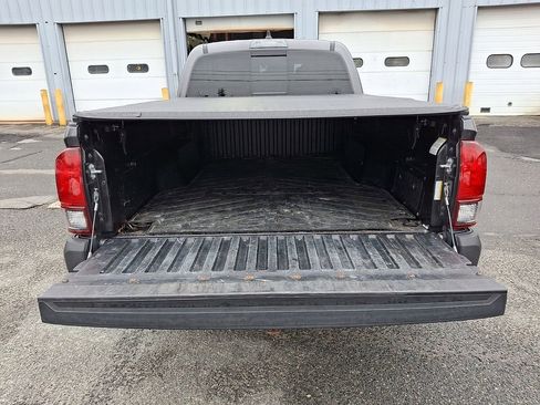 Used 2021 Toyota Tacoma SR5 image 29