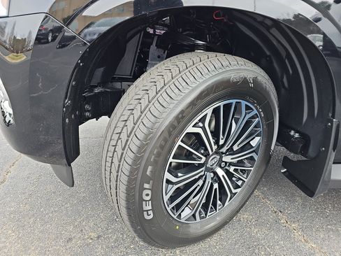 New 2025 Nissan Armada SL image 34