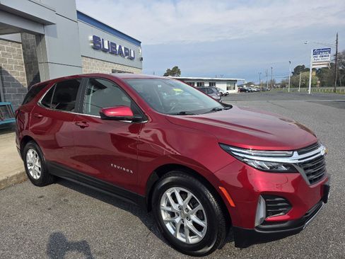Used 2022 Chevrolet Equinox LT image 3