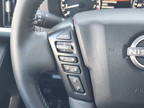 Used 2025 Nissan Frontier SV w/ SV Convenience Package RWD image 28