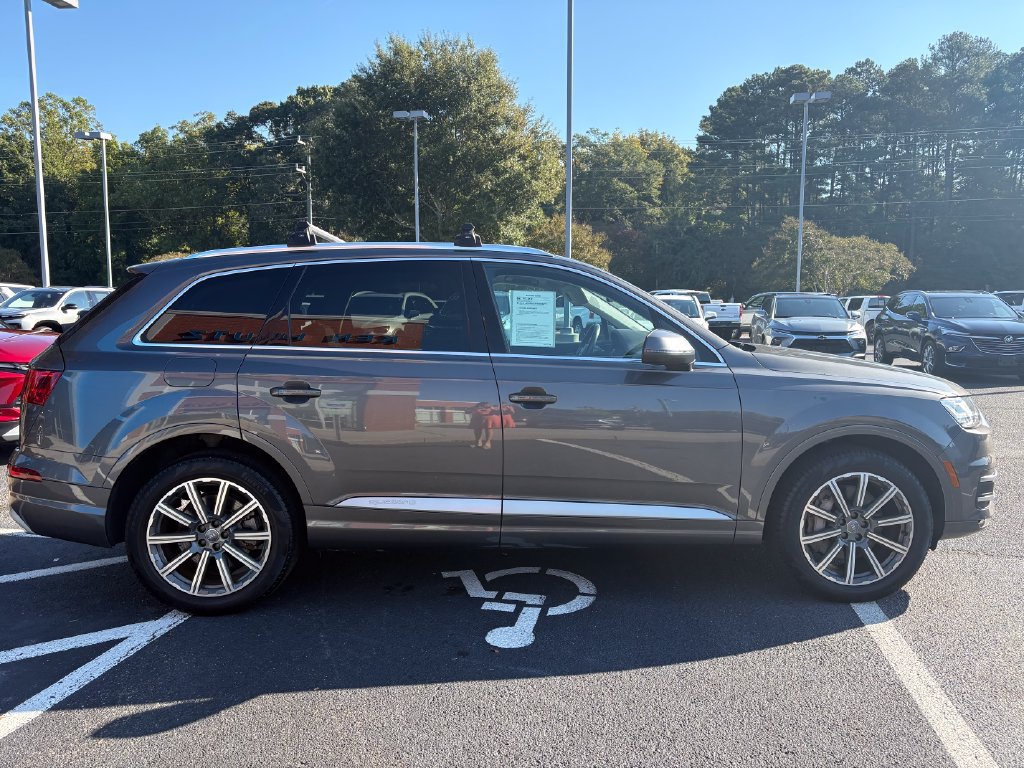 Used 2018 Audi Q7 3.0T Premium Plus w/ Premium Plus Package AWD/4WD image 4