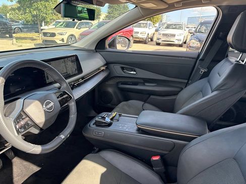 Used 2024 Nissan Ariya AWD image 17