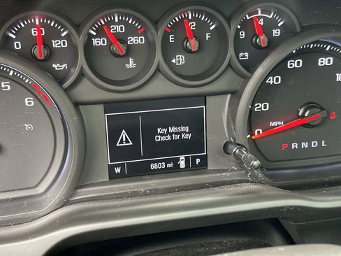 Used 2025 Chevrolet Silverado 1500 W/T image 15