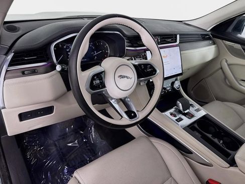 Used 2023 Jaguar F-PACE S image 9
