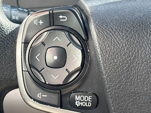 Used 2014 Toyota Camry LE image 19