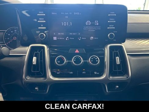 Used 2023 Kia Sorento LX FWD image 3