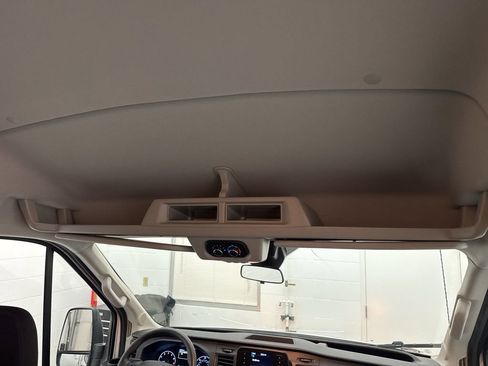 Used 2020 Ford Transit 350 XL image 28