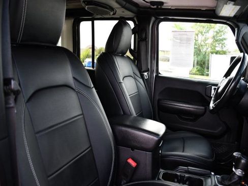 Used 2018 Jeep Wrangler Unlimited Sport S AWD/4WD image 39