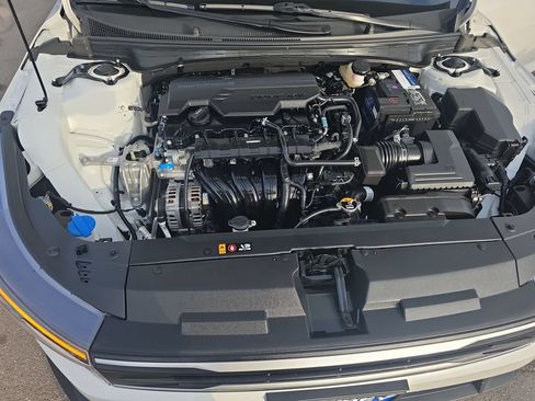 Used 2025 Kia K4 FWD image 19