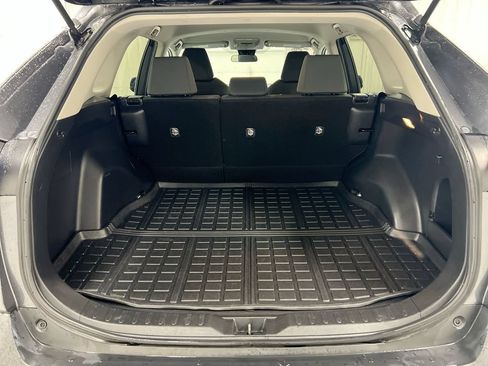 Used 2021 Toyota RAV4 XLE AWD/4WD image 23