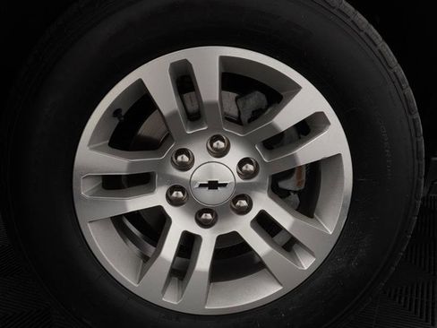 Used 2016 Chevrolet Tahoe LS image 3