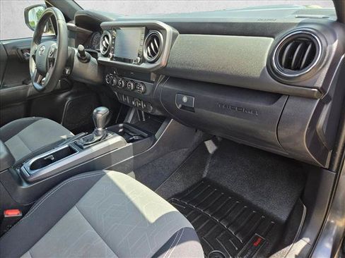 Used 2020 Toyota Tacoma TRD Sport AWD/4WD image 20