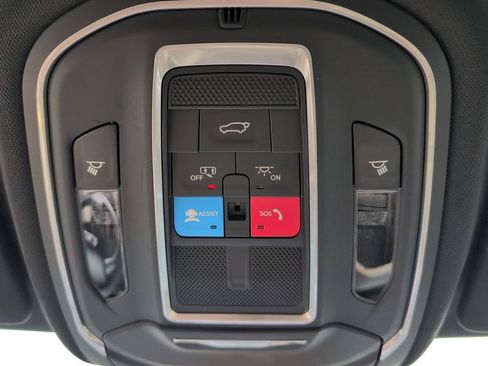 Used 2023 Jeep Grand Cherokee Limited AWD/4WD image 67