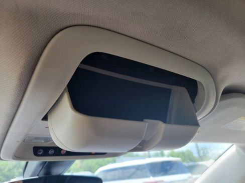 Used 2017 Cadillac XT5 Luxury FWD image 26