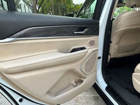 Used 2022 Jeep Grand Cherokee L Limited RWD image 46