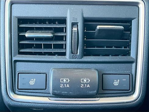 Used 2023 Subaru Forester Touring image 27