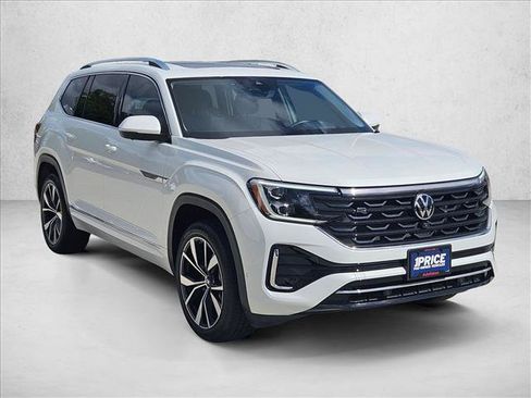 Used 2024 Volkswagen Atlas SEL Premium R-Line AWD/4WD image 3