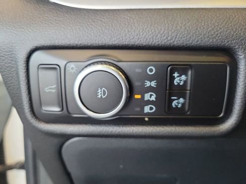 Used 2023 Ford Explorer XLT w/ Equipment Group 202A image 21