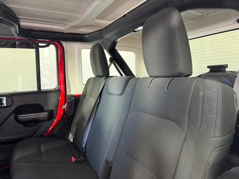 Used 2018 Jeep Wrangler Unlimited Sport S AWD/4WD image 11