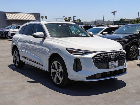 Used 2025 Audi Q5 Premium Plus w/ Premium Plus AWD/4WD image 5