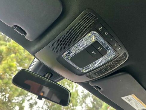 Used 2023 Mercedes-Benz GLA 250 4MATIC image 22