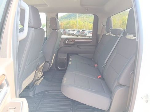 New 2026 GMC Sierra 2500 SLE w/ SLE Value Package; image 7