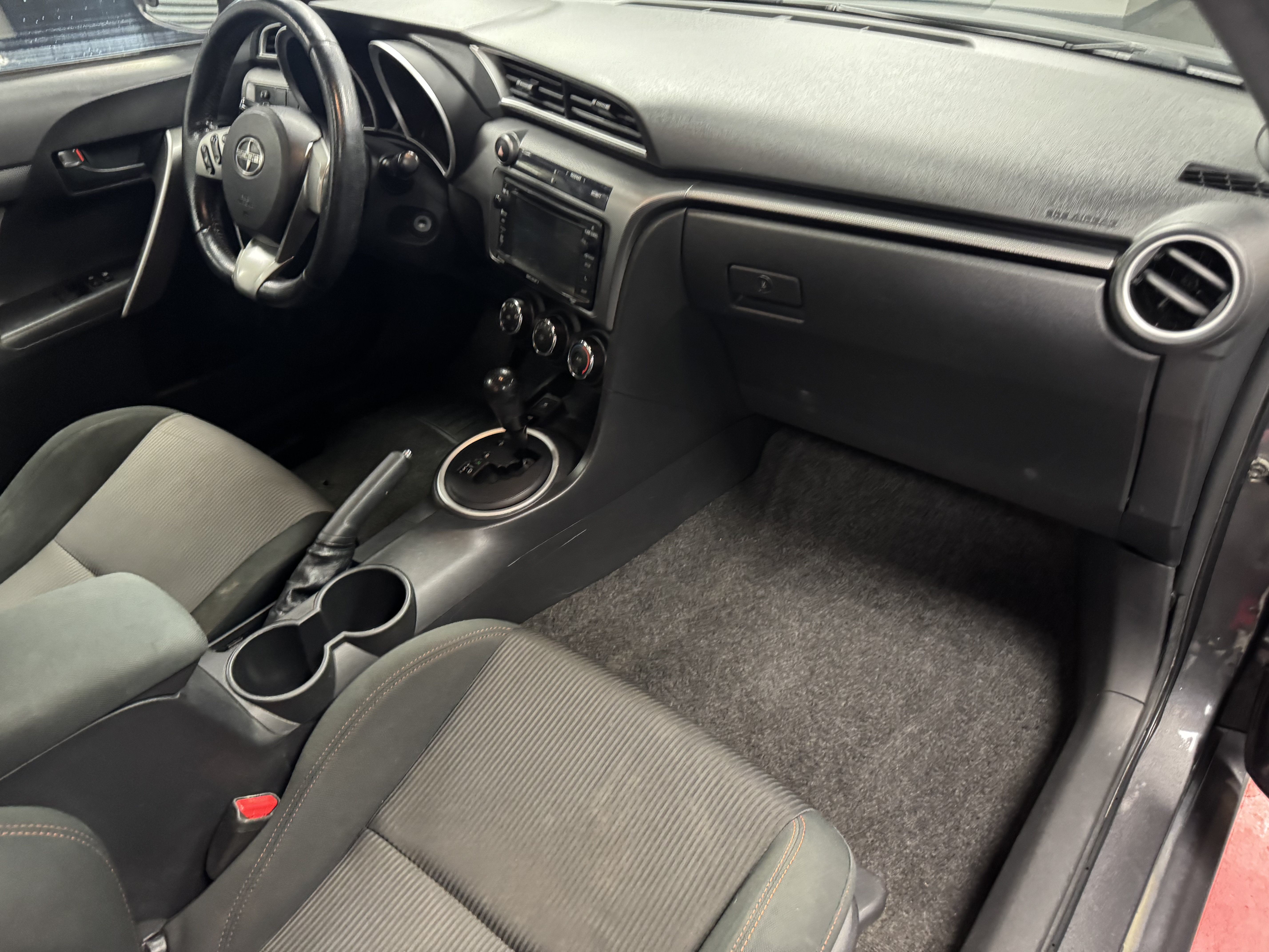Used 2014 Scion tC FWD image 11