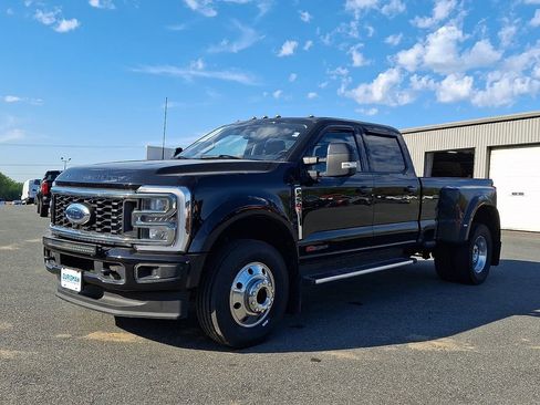 Used 2024 Ford F450 Lariat w/ FX4 Off-Road Package AWD/4WD image 3