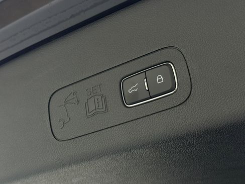 Certified 2023 Lincoln Aviator AWD w/ Premium Package image 18