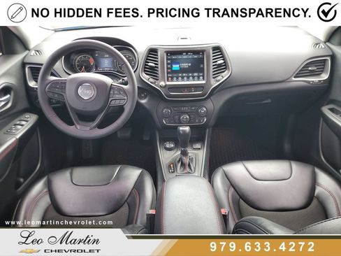 Used 2022 Jeep Cherokee Trailhawk AWD/4WD image 11