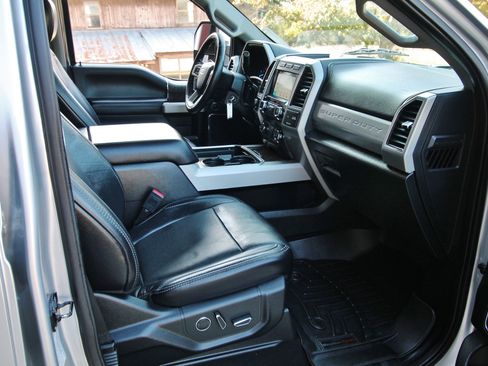 Used 2019 Ford F350 Lariat w/ Lariat Value Package image 39