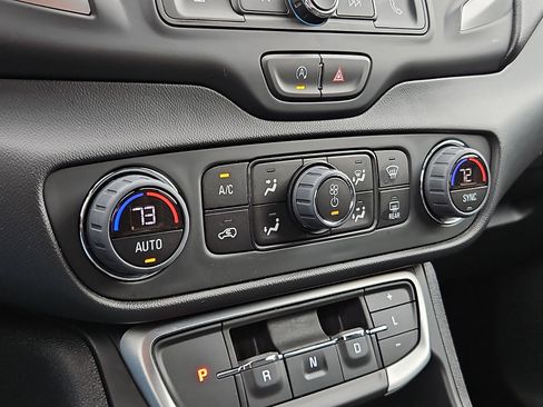 Certified 2023 GMC Terrain SLE w/ Driver Convenience Package image 15