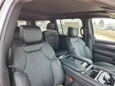 New 2024 Jeep Wagoneer 4WD w/ Premium Group I image 14