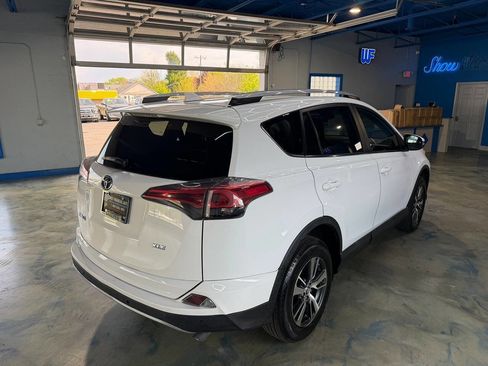 Used 2018 Toyota RAV4 XLE FWD image 3