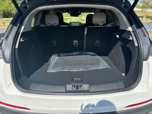 New 2026 Lincoln Corsair Premiere image 25