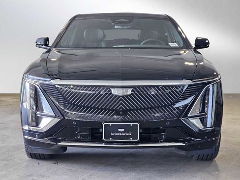 New 2026 Cadillac Lyriq Luxury image 8