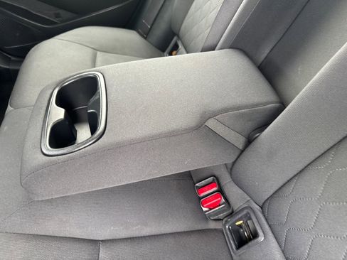 Used 2020 Toyota Corolla LE FWD image 35