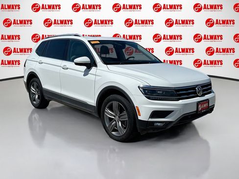 Used 2019 Volkswagen Tiguan SEL Premium w/ 3rd Row Seat Package image 3