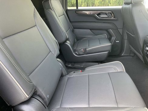 New 2026 GMC Yukon XL Elevation image 27