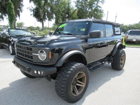 Used 2023 Ford Bronco 4-Door AWD/4WD image 4