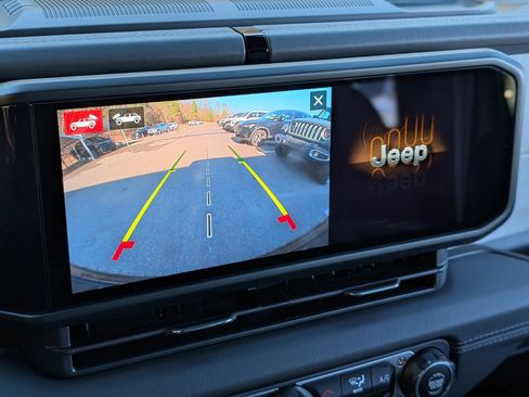 Used 2025 Jeep Wrangler Backcountry image 28