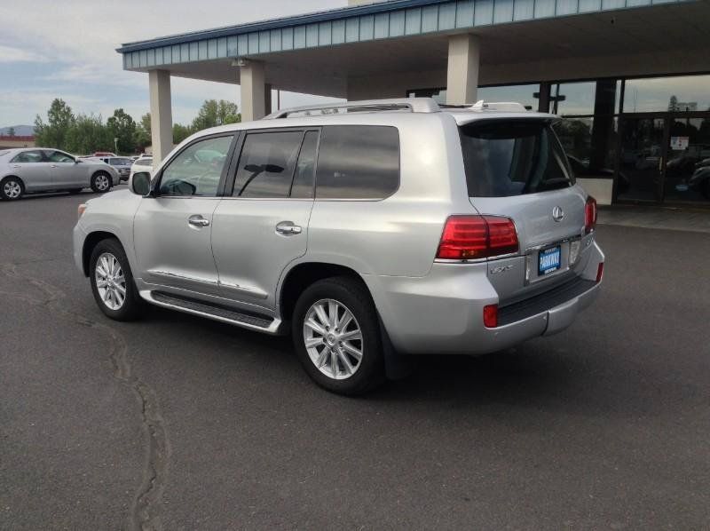 Used 2009 Lexus LX 570 4WD image 3